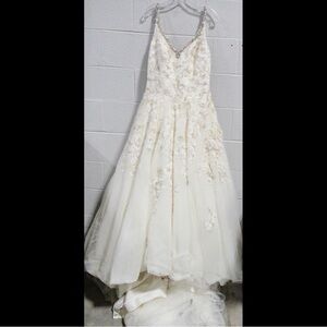 New Justin & Ashley Bride Floral Beaded Wedding Dress